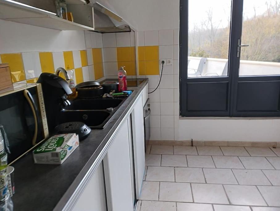 Agreable Maison Avec Parking Gratuit Apartment Amiens Exterior photo