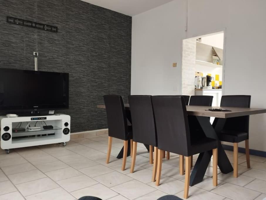 Agreable Maison Avec Parking Gratuit Apartment Amiens Exterior photo